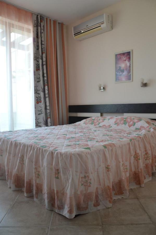 Апартаменти Хармани Sozopol Esterno foto